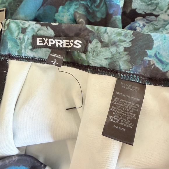 Express Flared pleated floral skirt whimsygoth dark coquette small purple teal - Picture 6 of 7